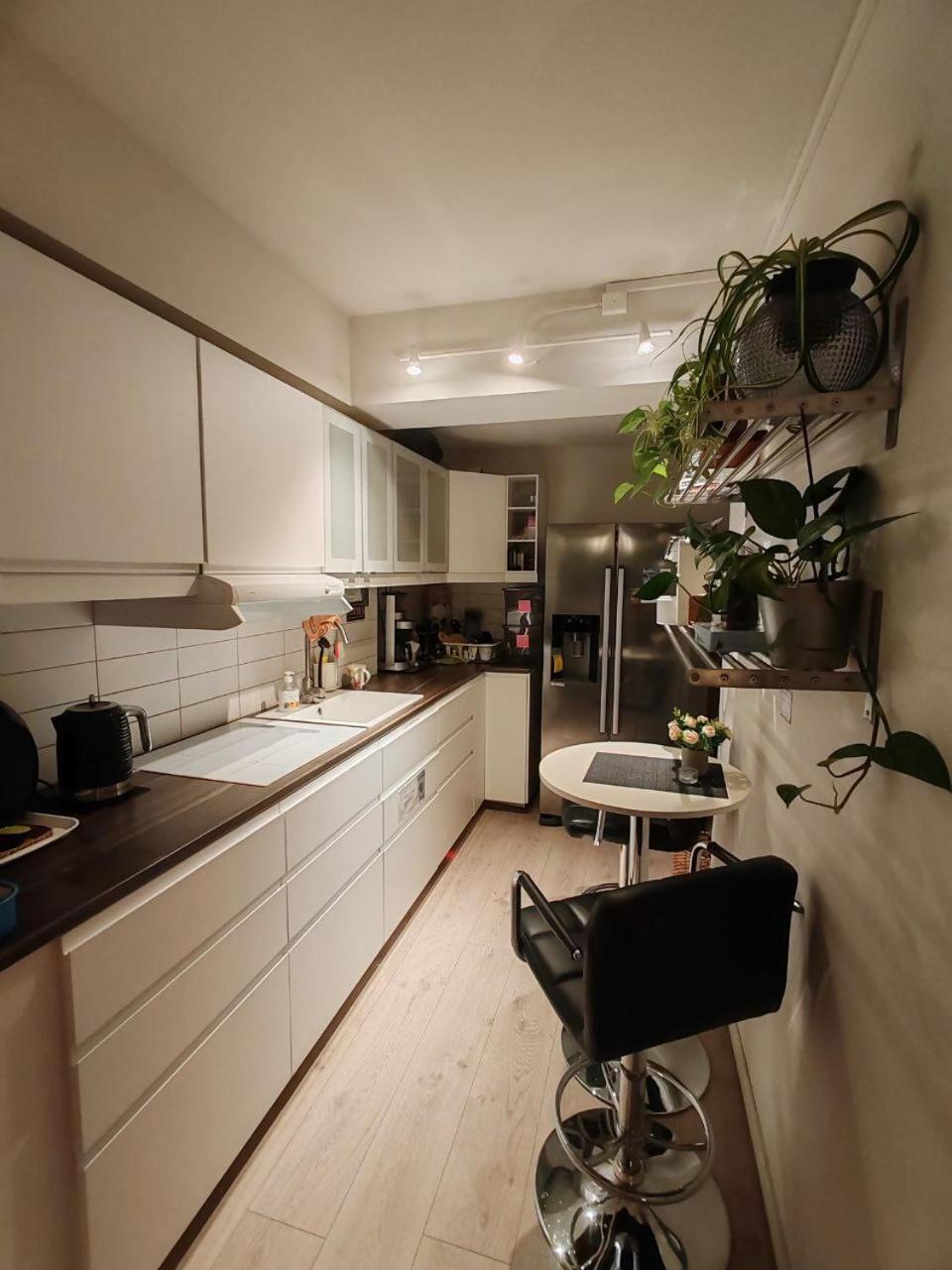 Central And Cozy Next To Oslo S Екстер'єр фото